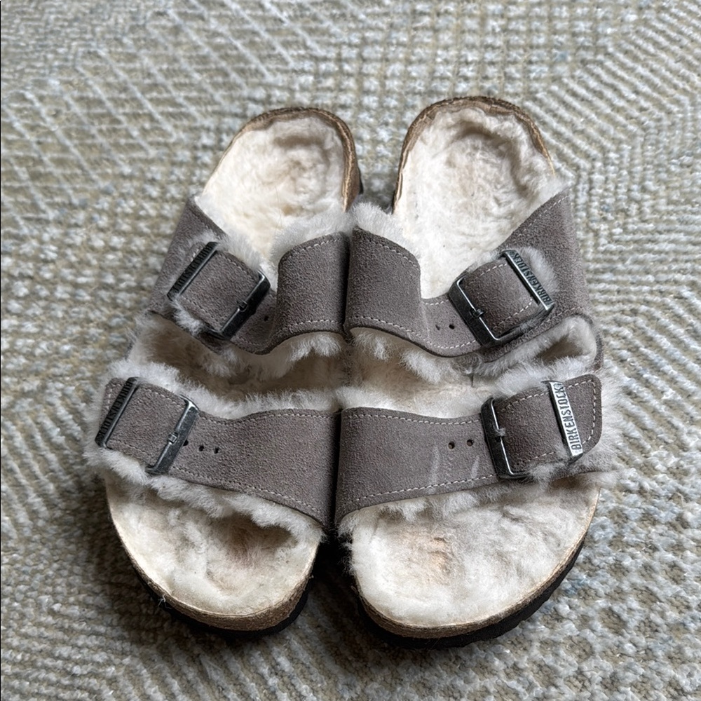 Birkenstock Taupe / Gray Shearling Sandals Size 40 / 9.5